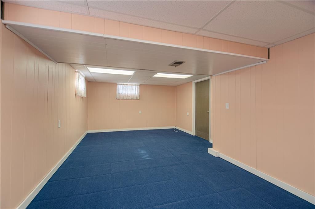 606 N Rogers Street — photo 22