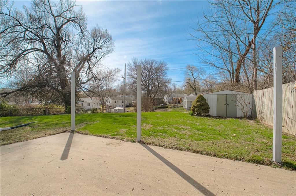 606 N Rogers Street — photo 24