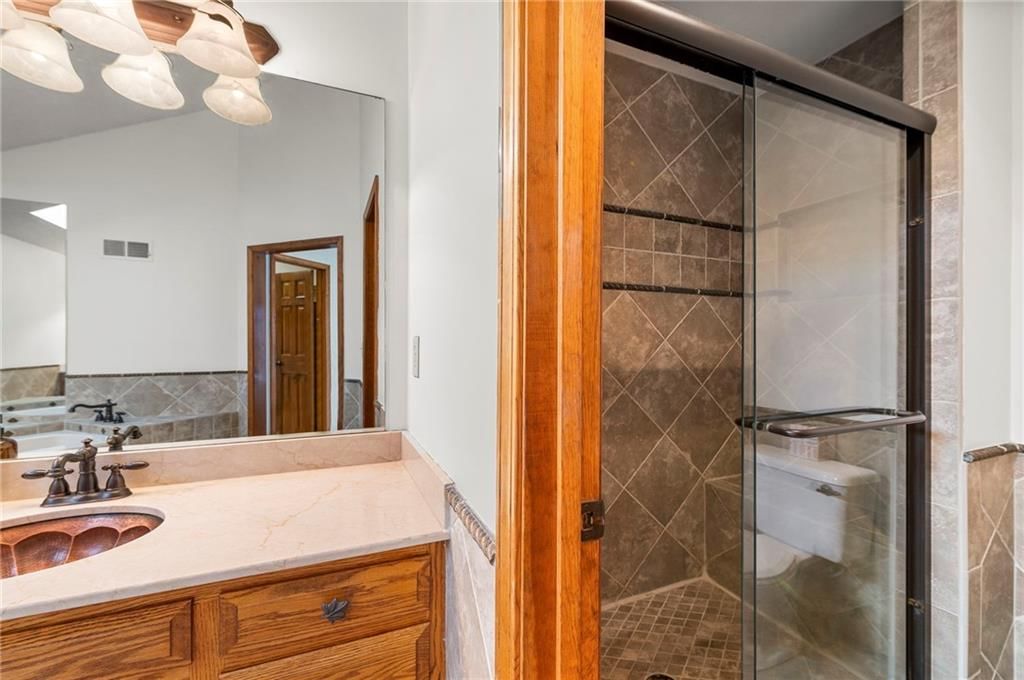 205 NE Shoreview Drive — photo 28