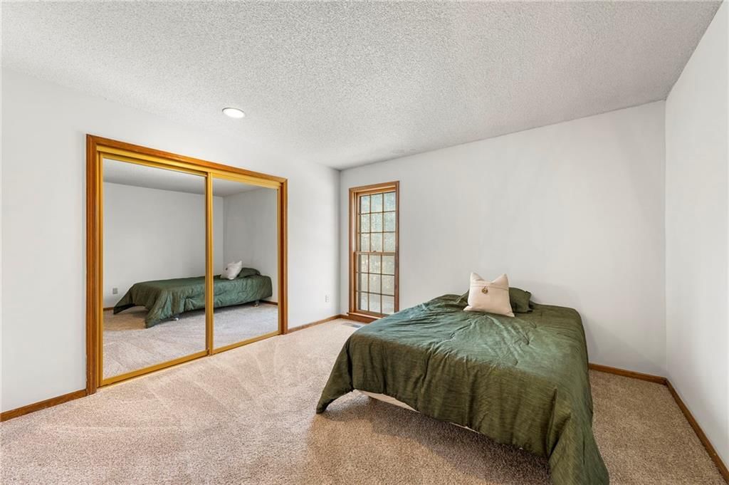 205 NE Shoreview Drive — photo 31