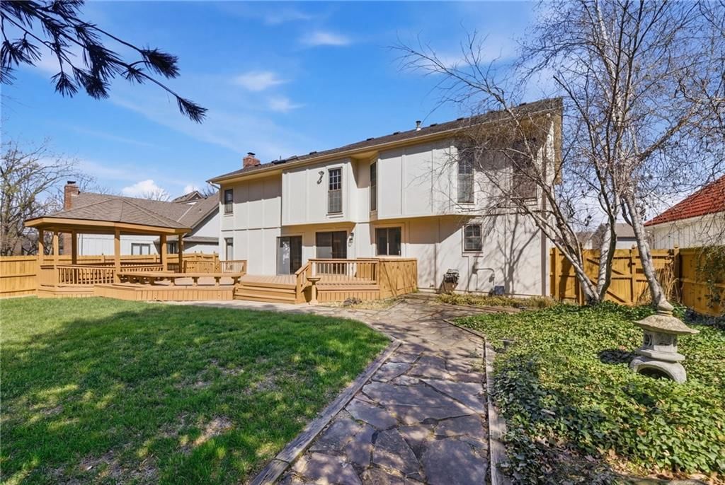 205 NE Shoreview Drive — photo 40