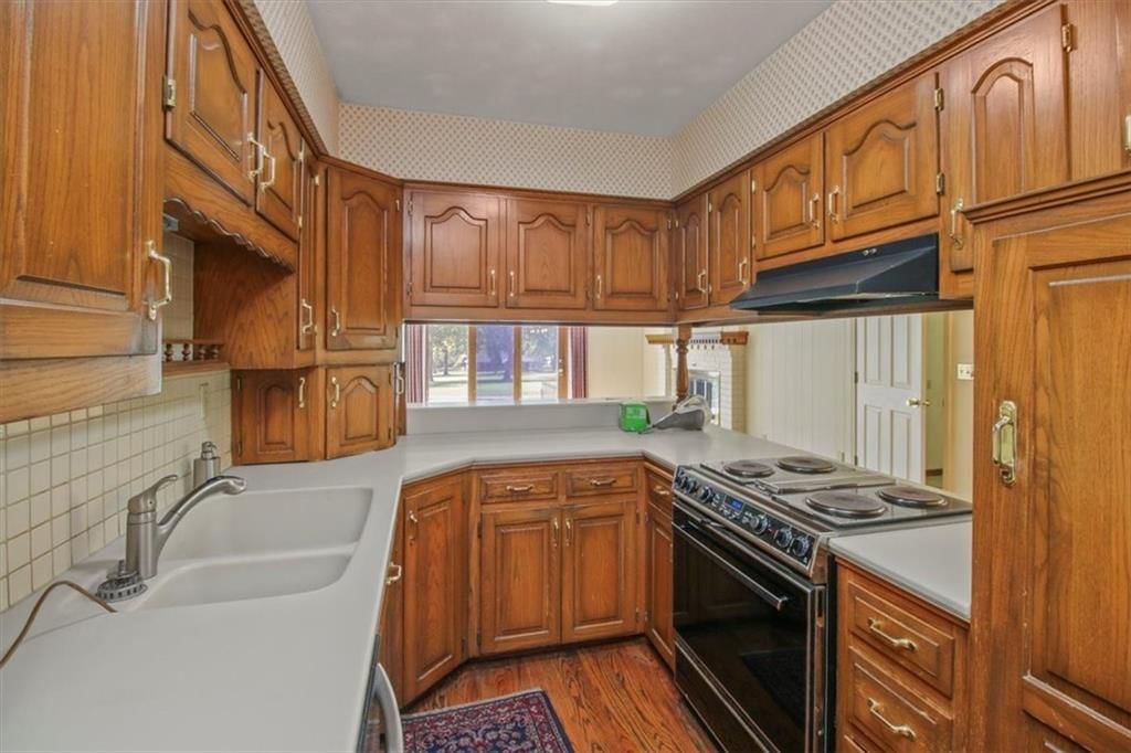 420 Golfview Drive — photo 8