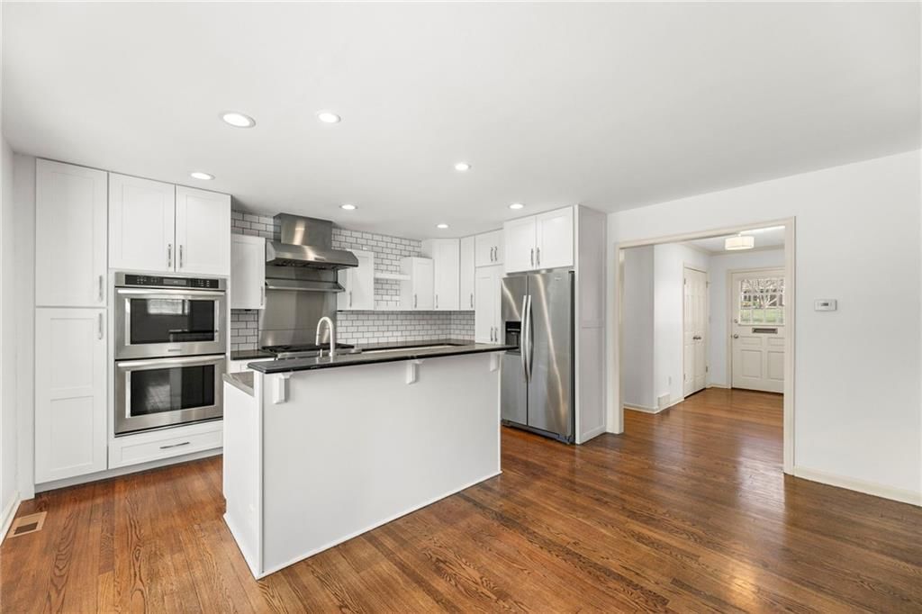 2341 W 98 Street — photo 12