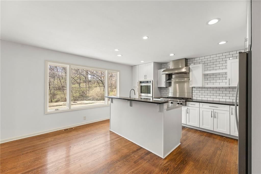 2341 W 98 Street — photo 13