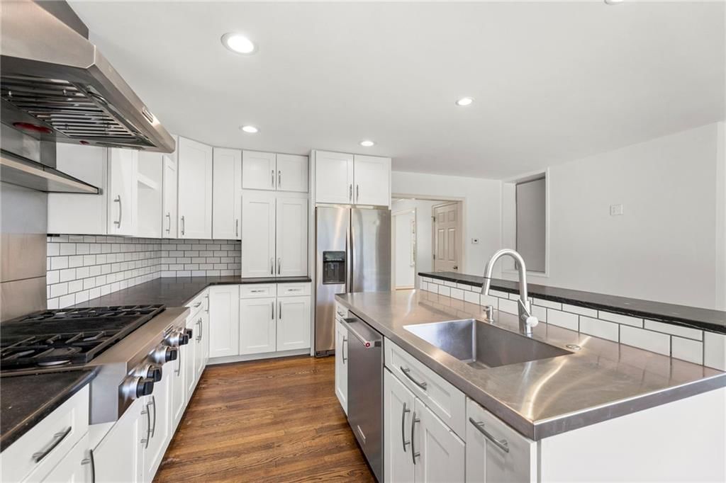 2341 W 98 Street — photo 14