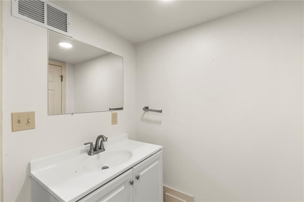 2341 W 98 Street — photo 26