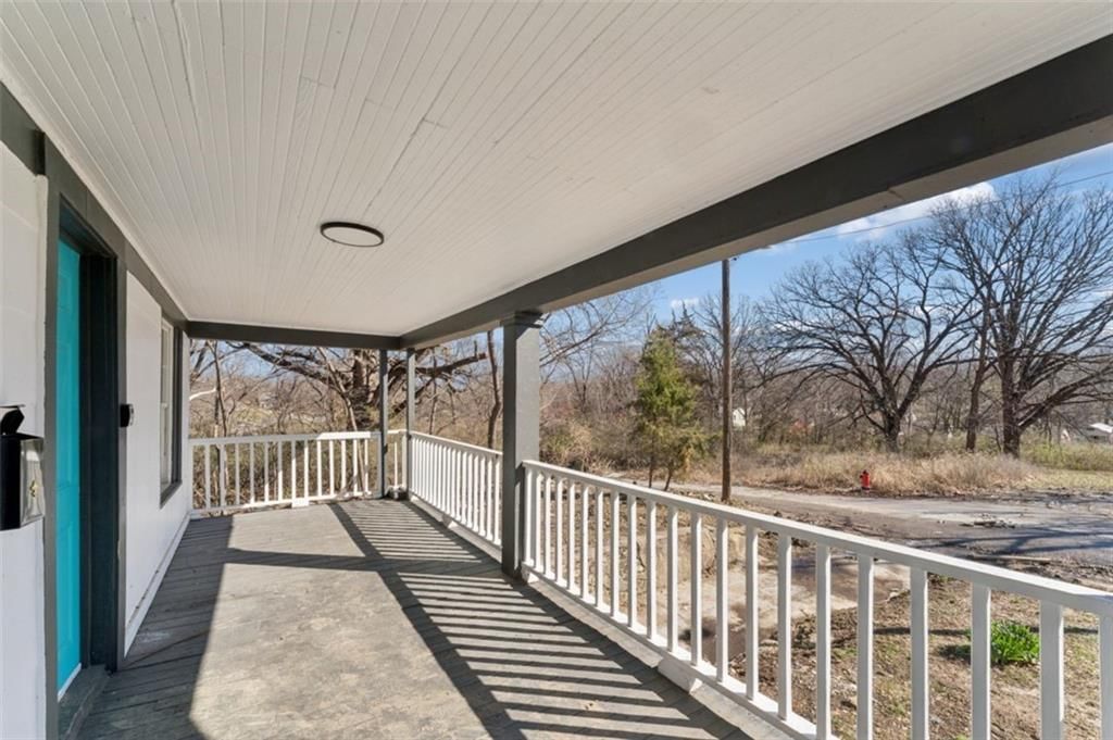 5822 Agnes Avenue — photo 4