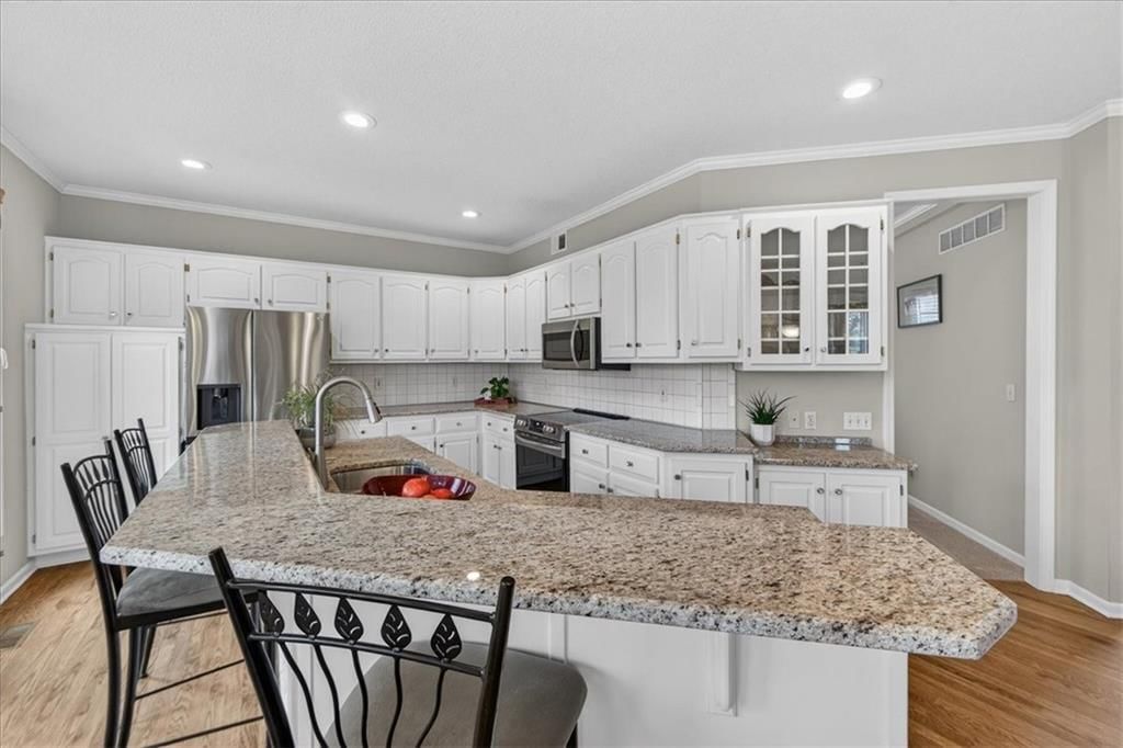 14301 Barton Street — photo 14