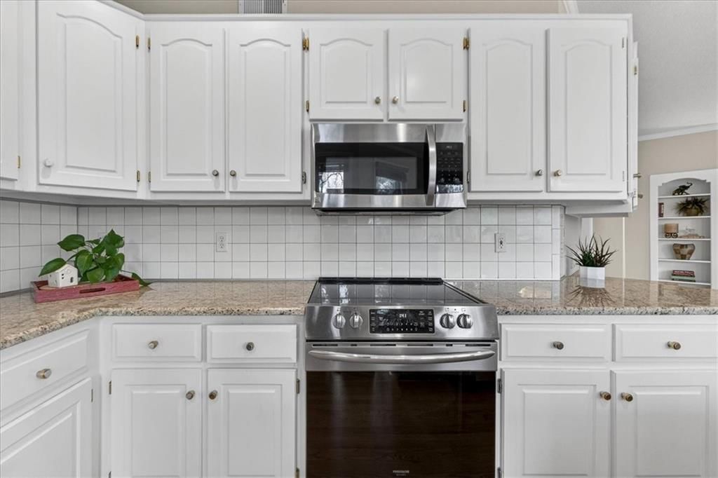 14301 Barton Street — photo 15
