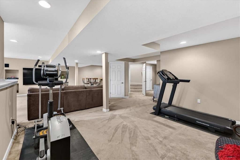 14301 Barton Street — photo 44