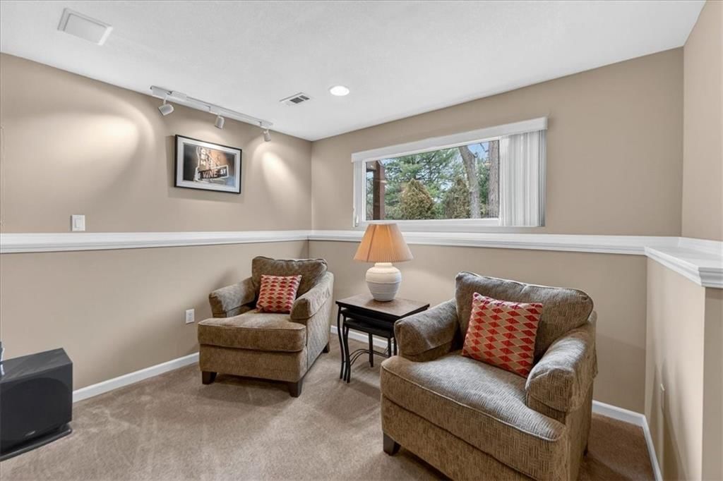 14301 Barton Street — photo 46