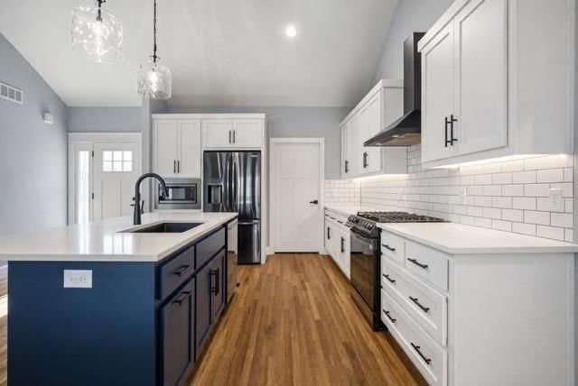 2110 Chateau Place — photo 3