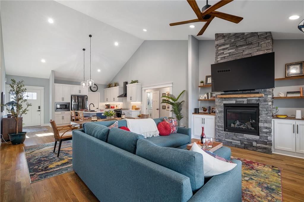 2110 Chateau Place — photo 17