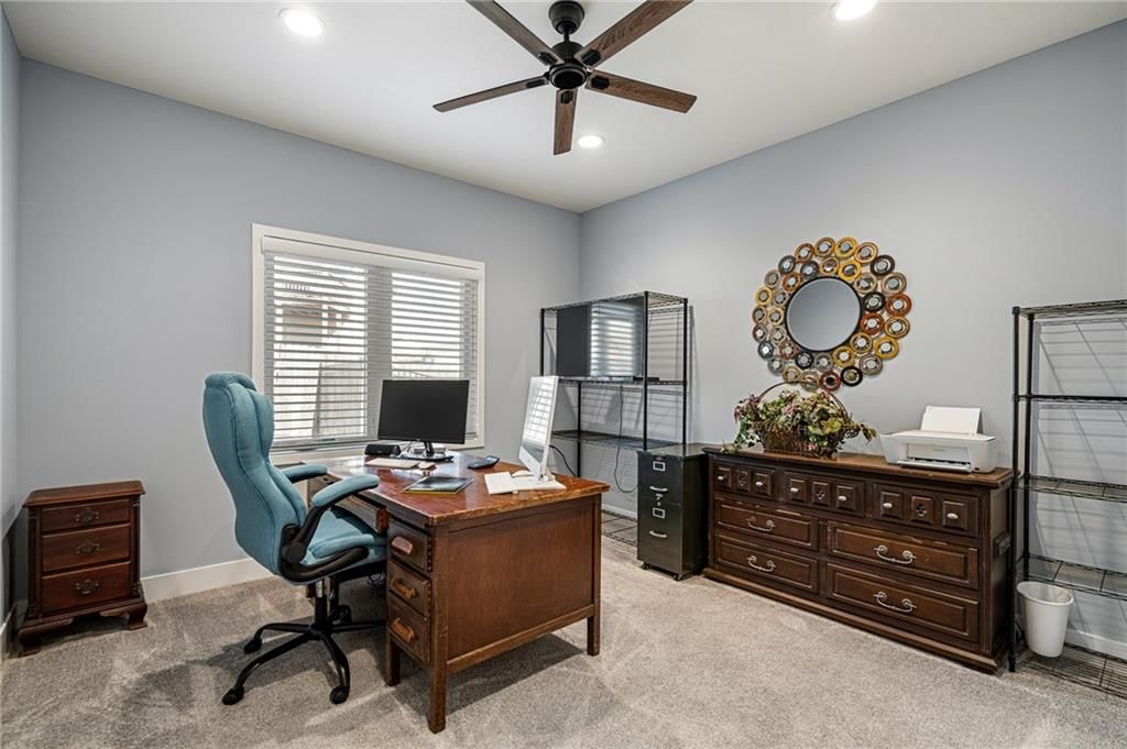 2110 Chateau Place — photo 28