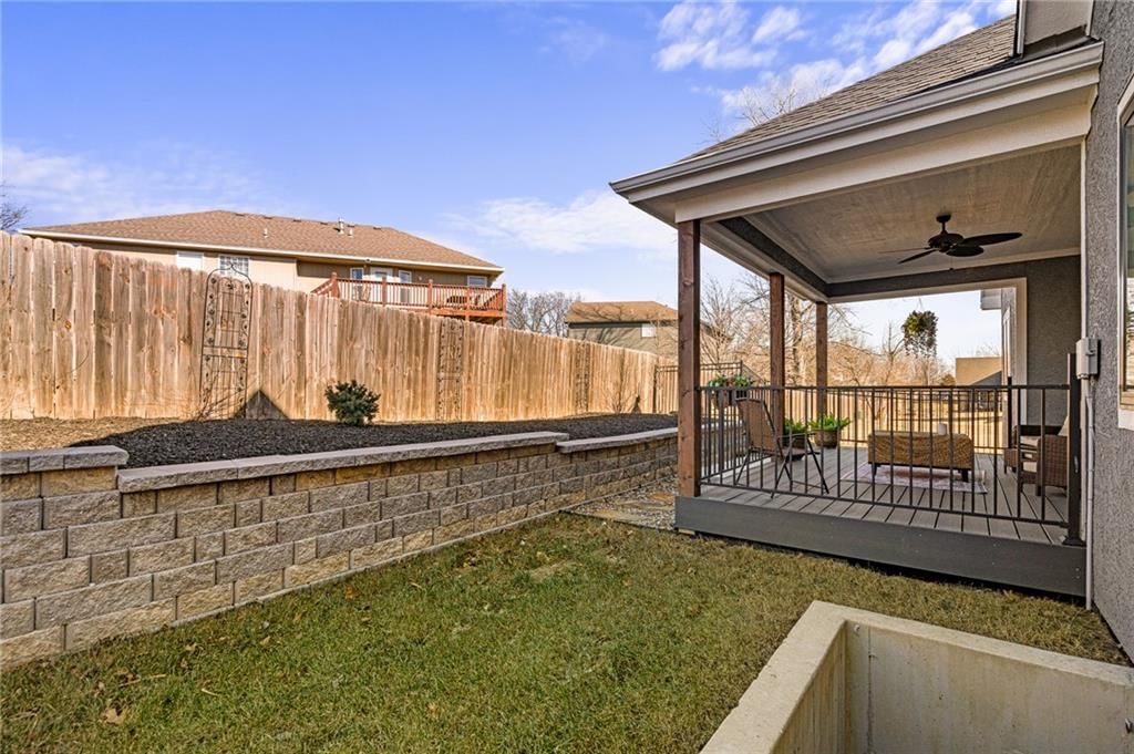 2110 Chateau Place — photo 33