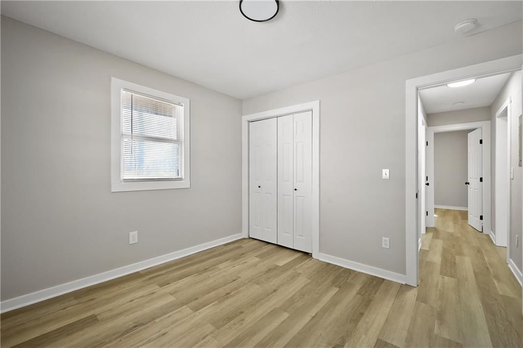719 E COLLEGE Street — photo 16