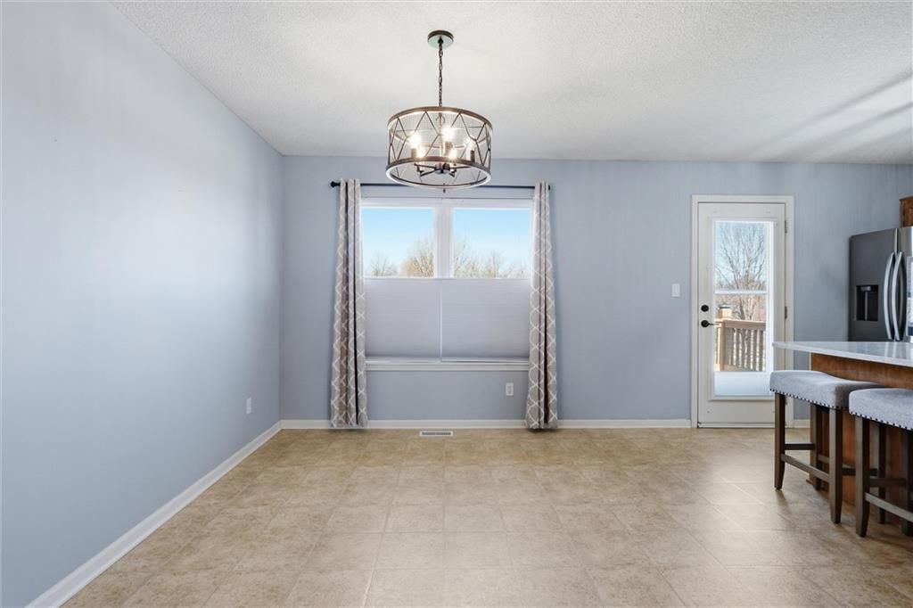 704 Highland Drive — photo 9