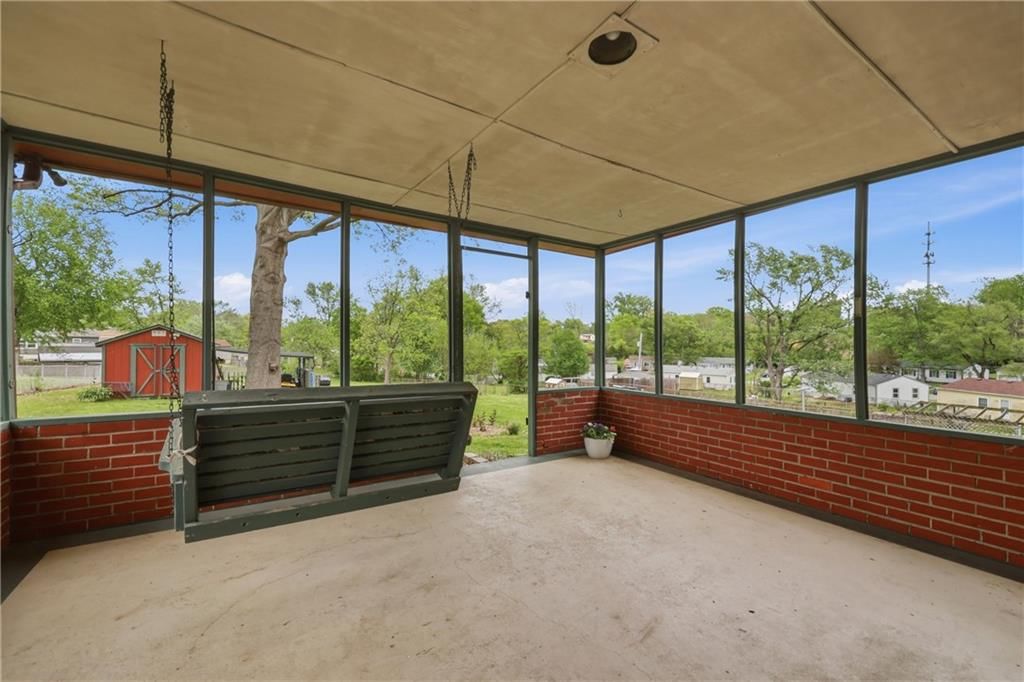 16314 E Pacific Avenue — photo 8