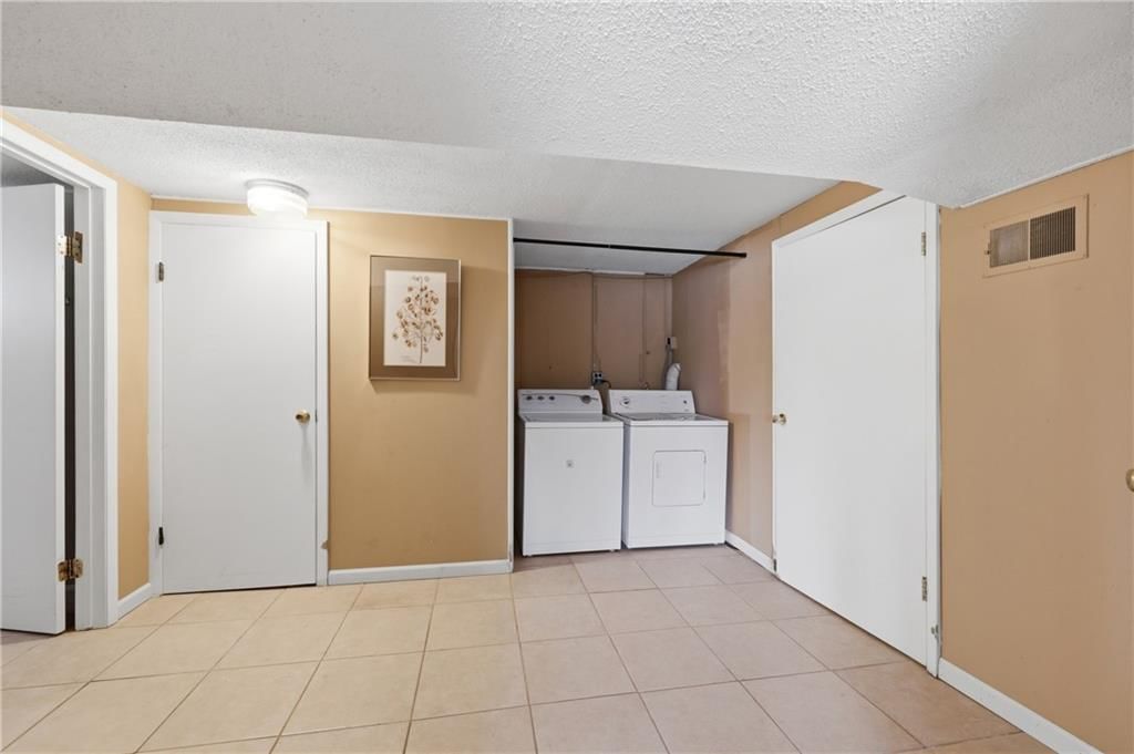 16314 E Pacific Avenue — photo 22
