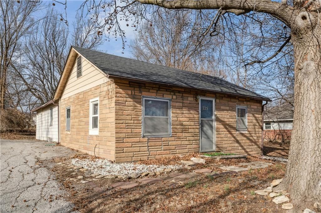 725 N Hamilton Street — photo 2