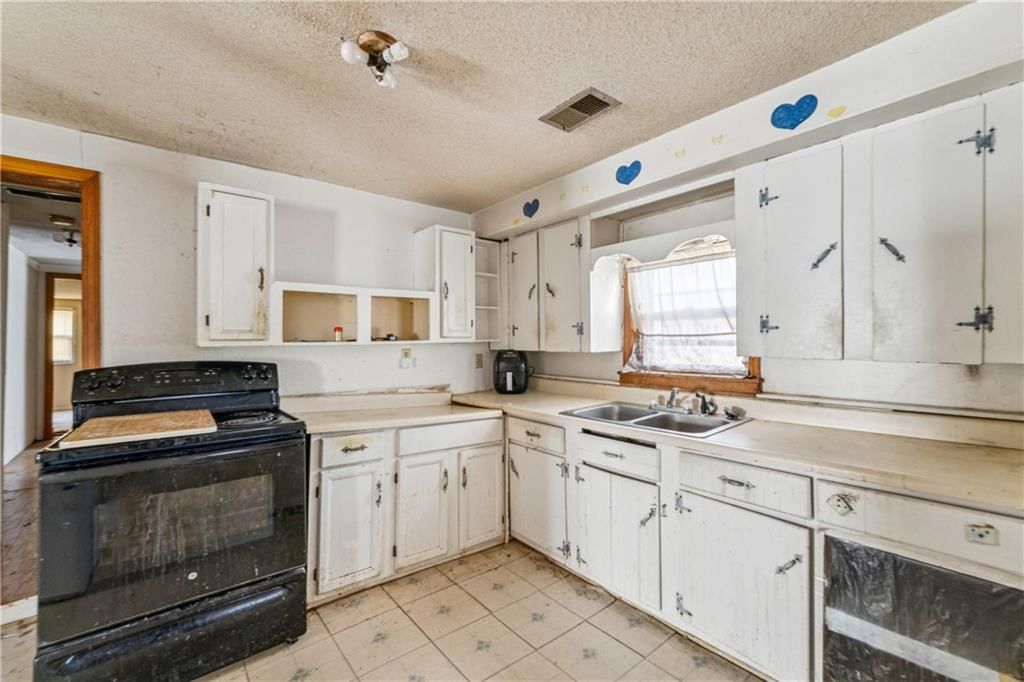 725 N Hamilton Street — photo 12