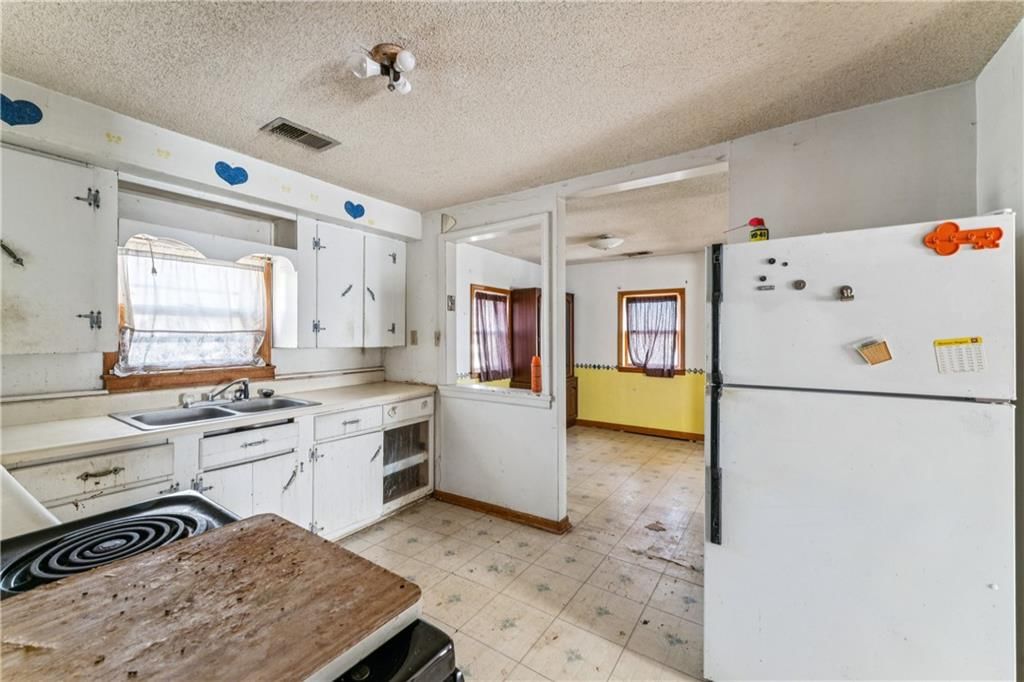 725 N Hamilton Street — photo 13