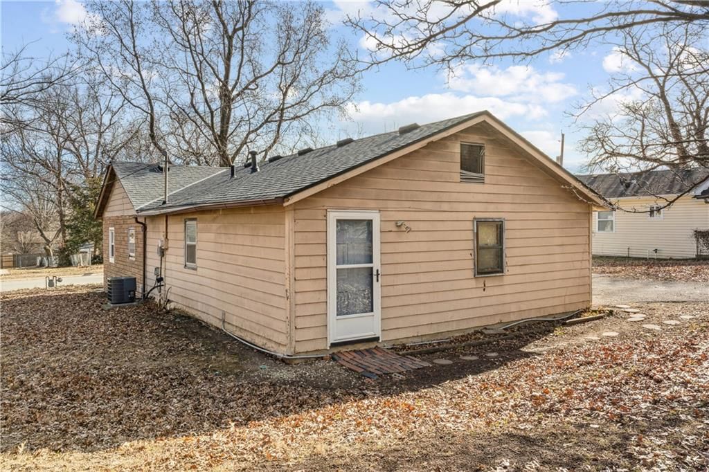 725 N Hamilton Street — photo 32