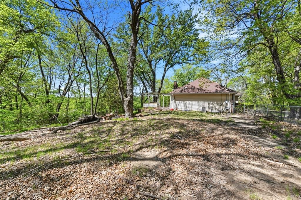 10407 NW Crooked Road — photo 37