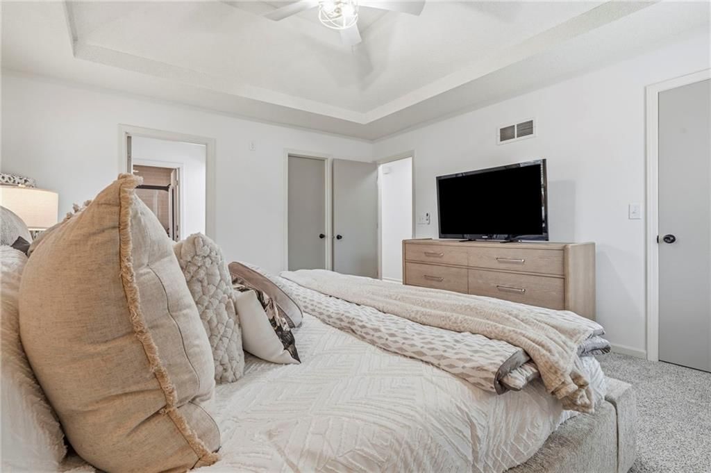 10809 W 76th Street — photo 11