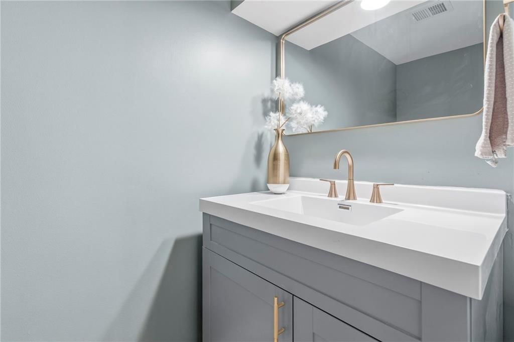 10809 W 76th Street — photo 20