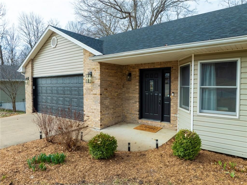 2107 Grant Lane — photo 5