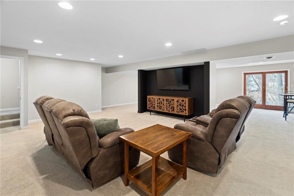 2107 Grant Lane — photo 36