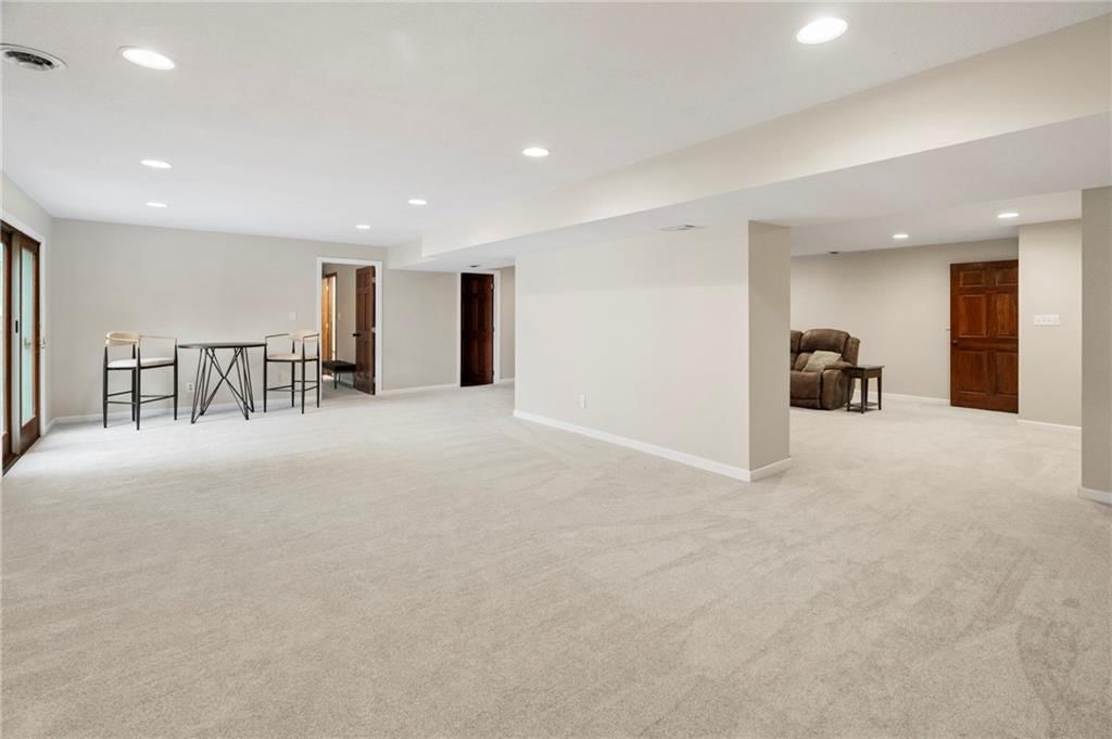 2107 Grant Lane — photo 39