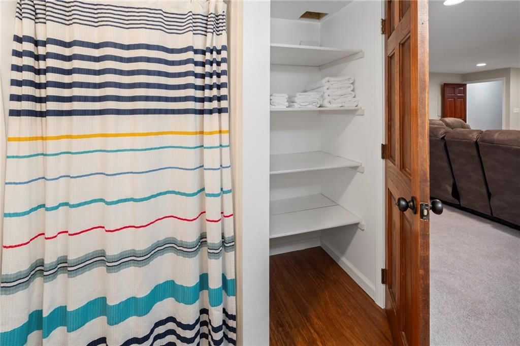 2107 Grant Lane — photo 43