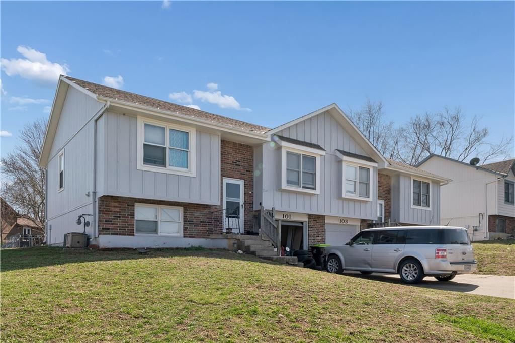 101-103 Brookridge Drive, Harrisonville, MO