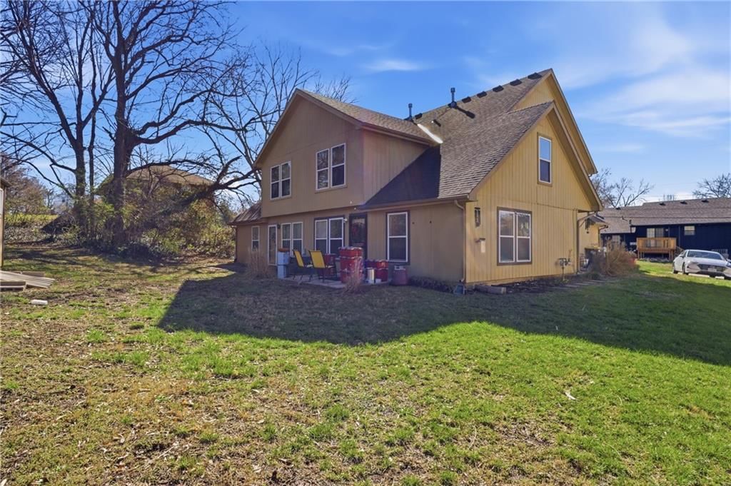 7621 E Bannister Road — photo 4