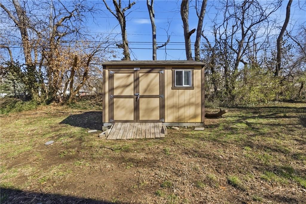 7621 E Bannister Road — photo 7