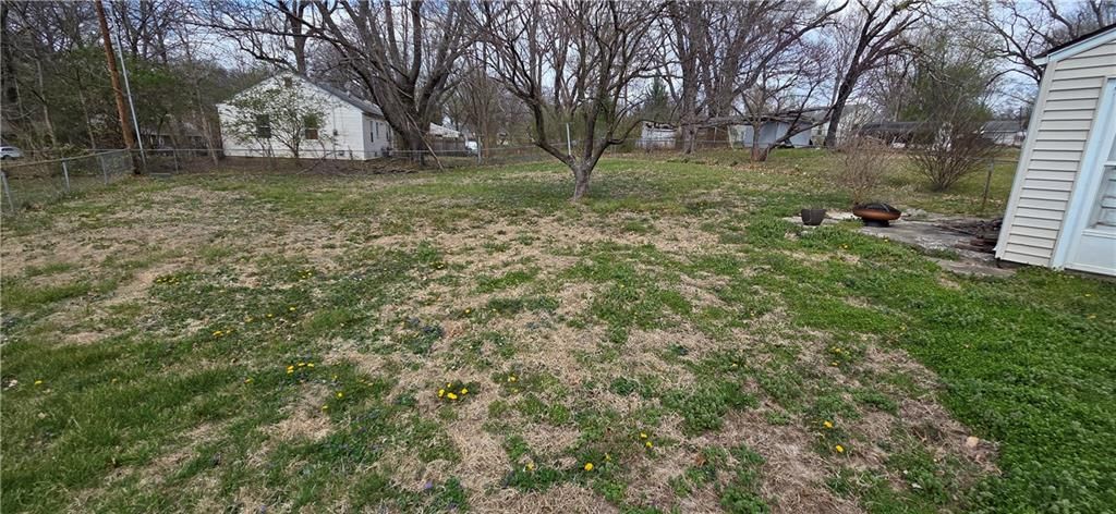 1606 W Sheley Road — photo 20