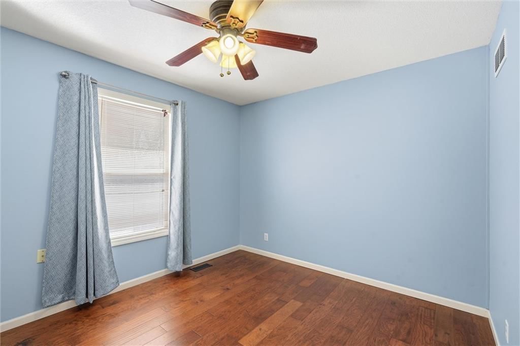 7313 E 158th Street — photo 18