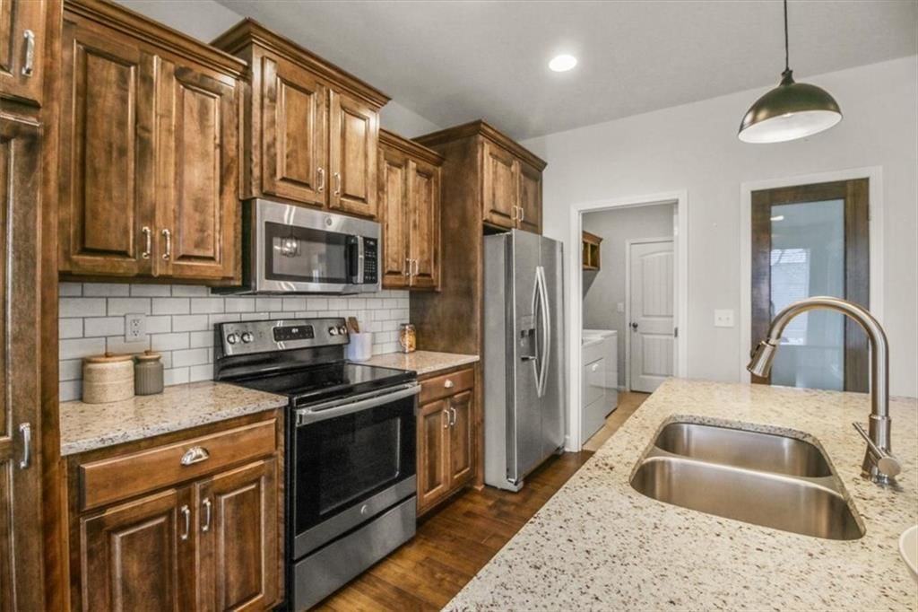 2621 NE Sonora Valley Drive — photo 11