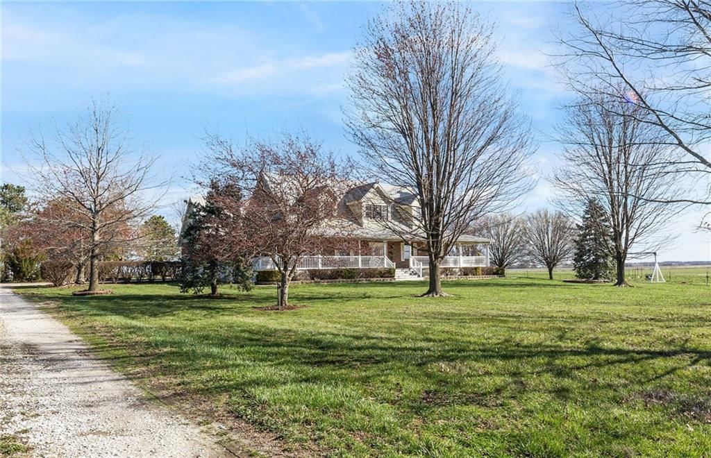 Photo 2 of 67 - 15649 Elm Branch Road, Windsor, MO 65360