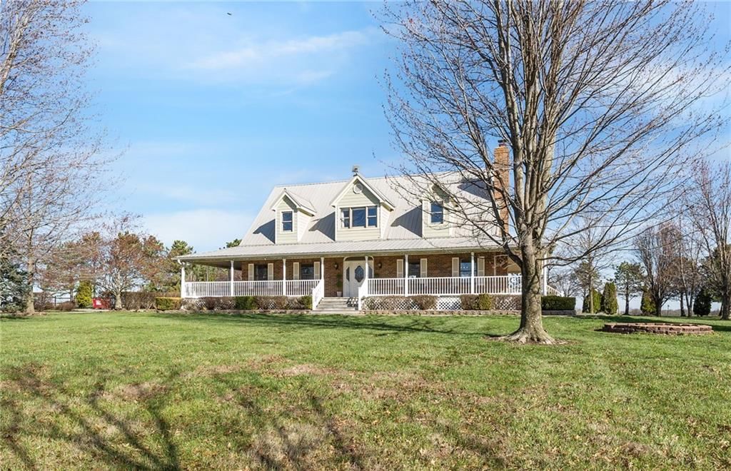 Photo 3 of 67 - 15649 Elm Branch Road, Windsor, MO 65360