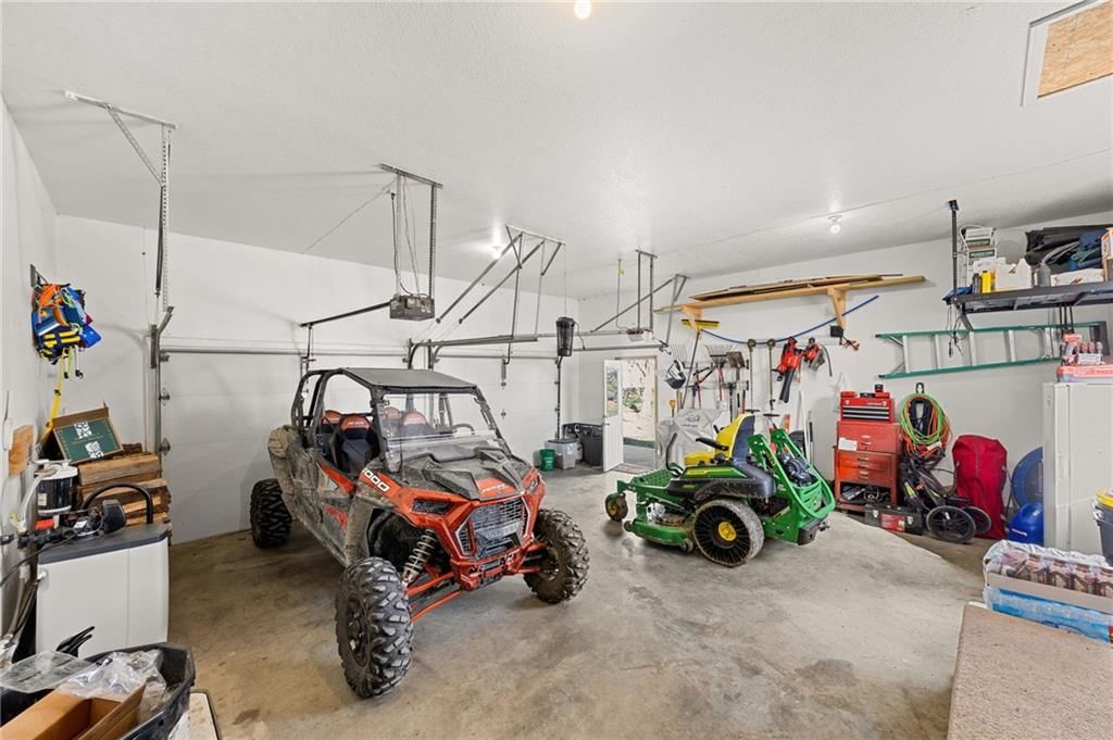 Photo 32 of 67 - 15649 Elm Branch Road, Windsor, MO 65360