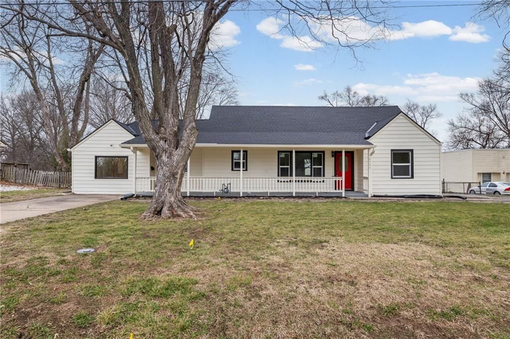 8540 E 81st Terrace, Raytown, MO