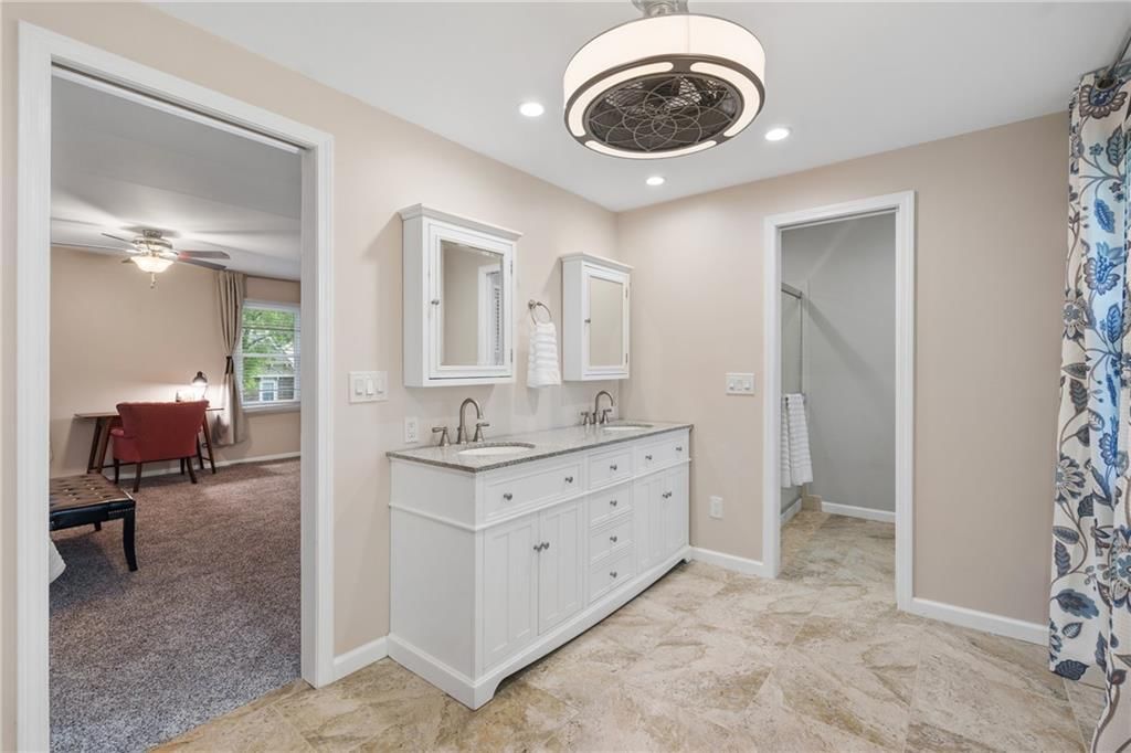 1134 E Sleepy Hollow Drive — photo 24