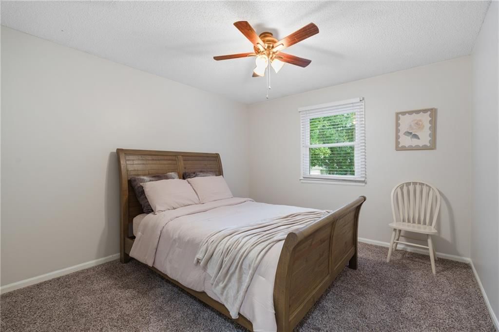 1134 E Sleepy Hollow Drive — photo 29