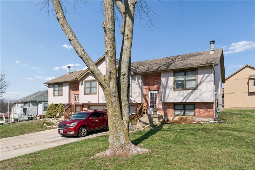 112-114 Brookridge Drive — photo 1