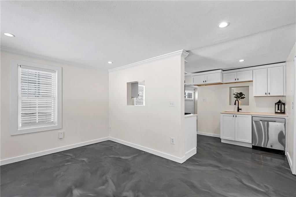8933 McGee Street — photo 4