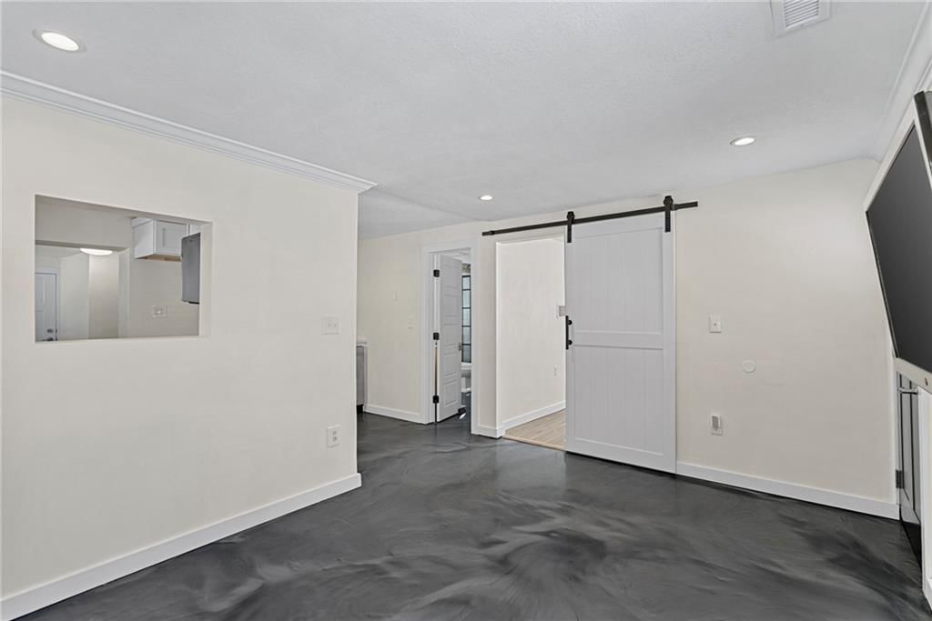 8933 McGee Street — photo 5