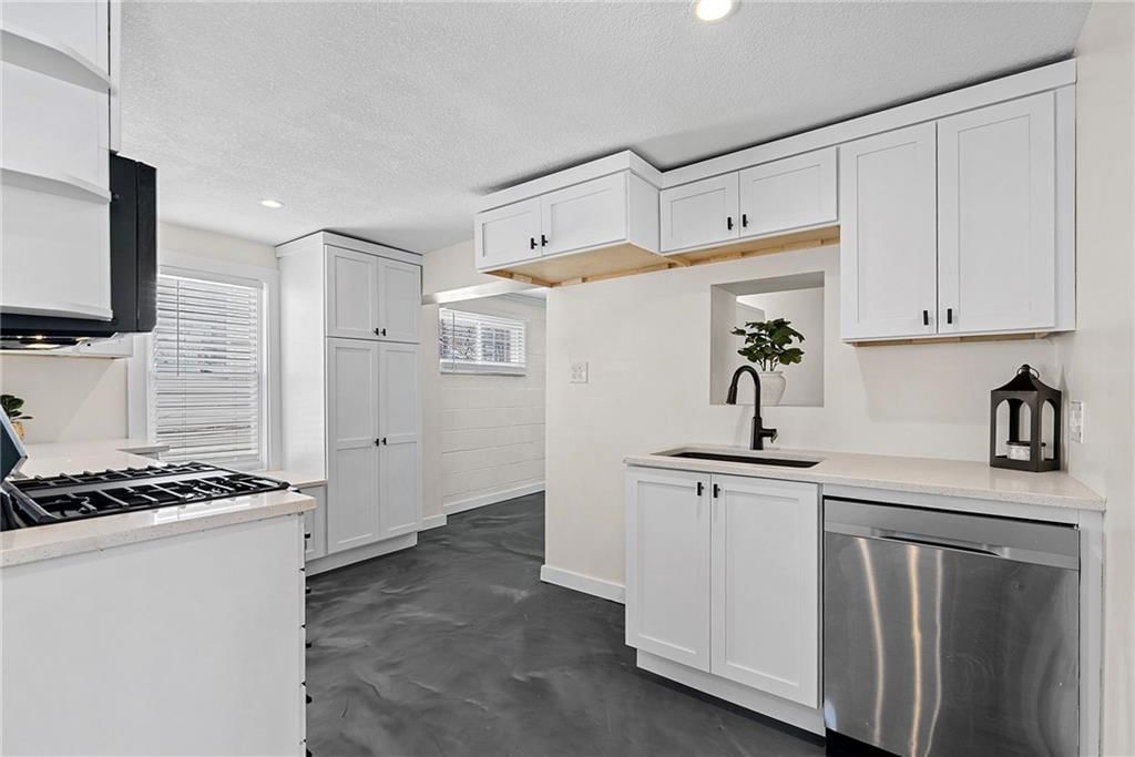 8933 McGee Street — photo 11